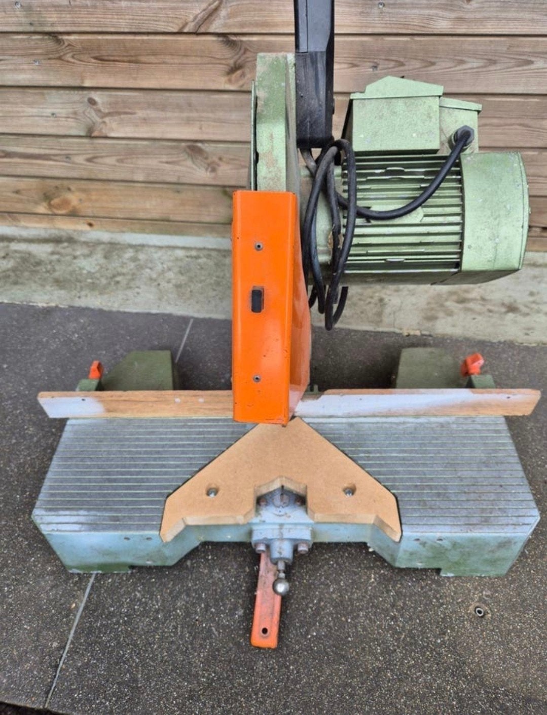 Dewalt verstekzaag, Ophalen