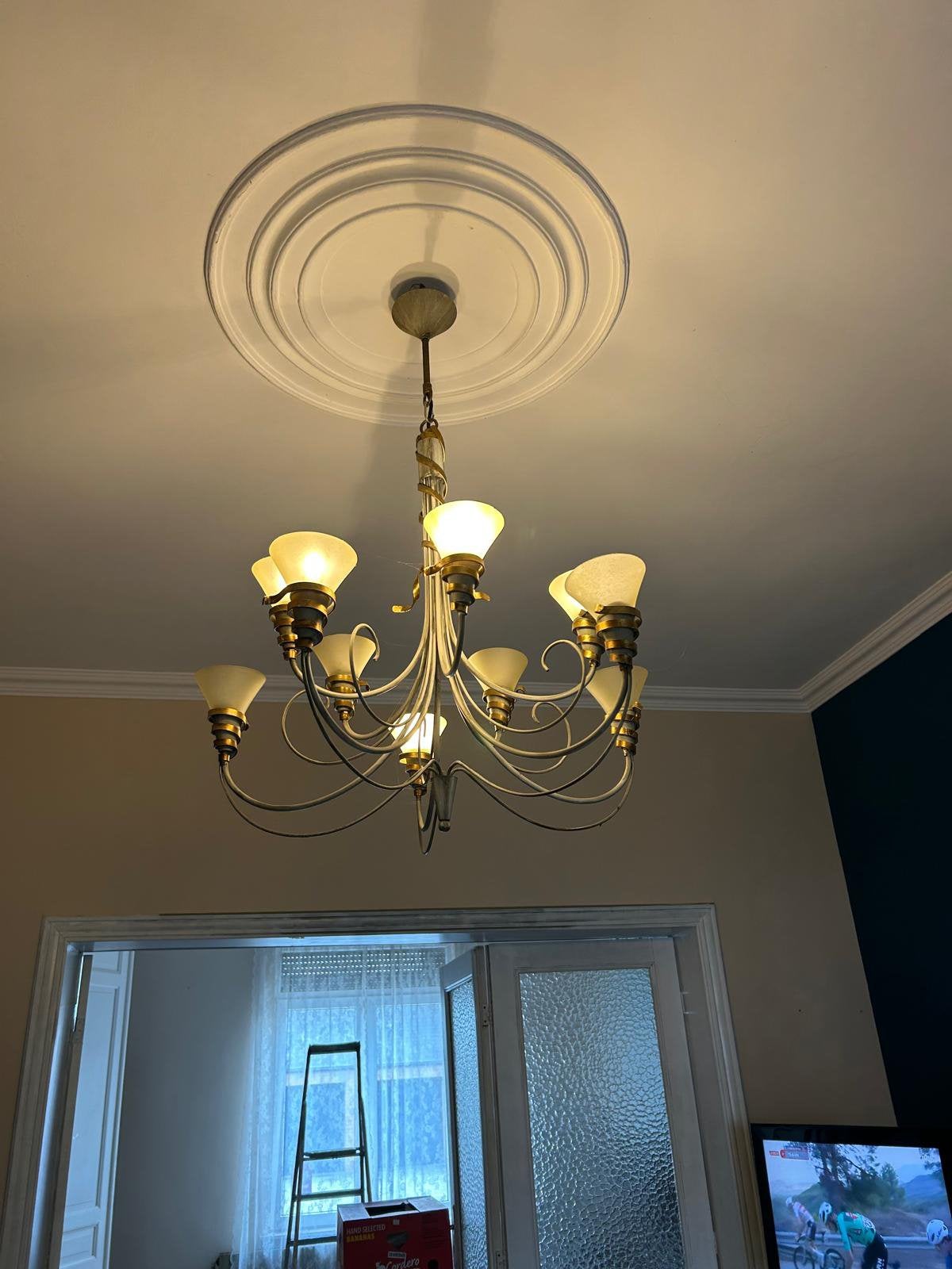Lustre ancien, Enlèvement