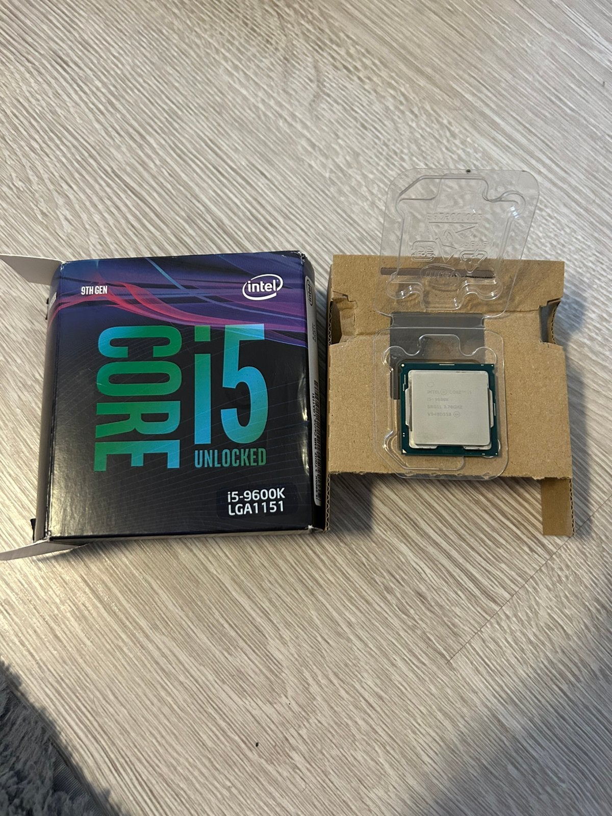 Processeur Intel Core i5-9600K - Boîte d'origine incluse, Enlèvement, Comme neuf
