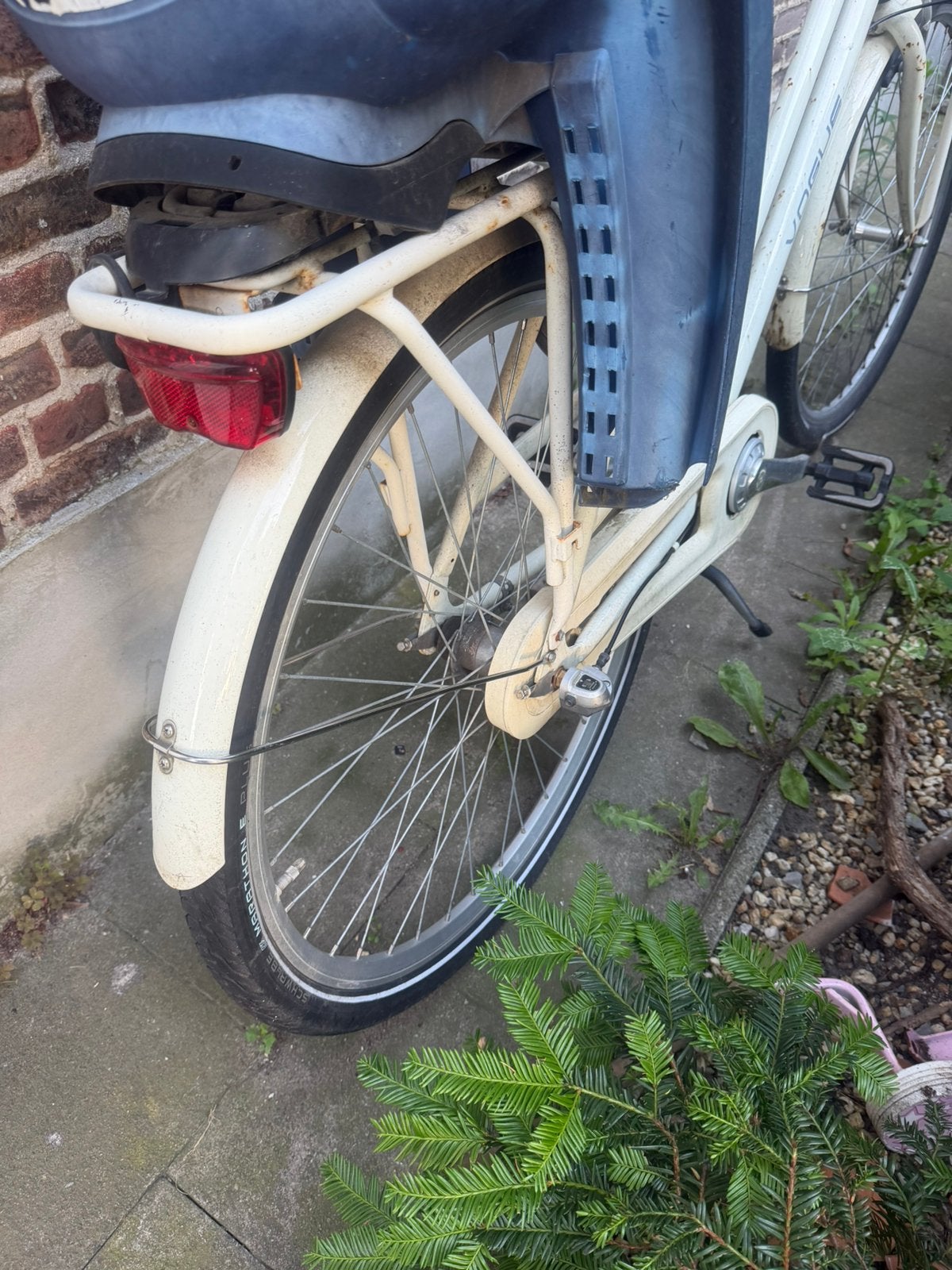 Dames fiets, Ophalen