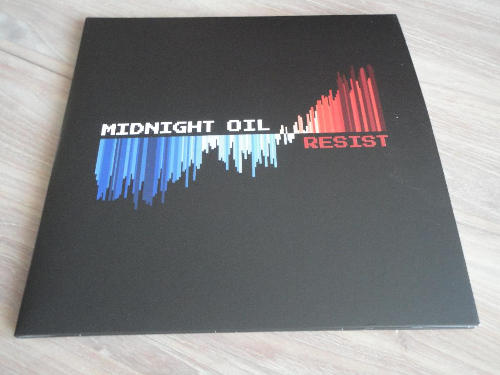 2LP - VINYL - Midnight Oil – Resist - 2LP - ROOD VINYL, Ophalen of Verzenden