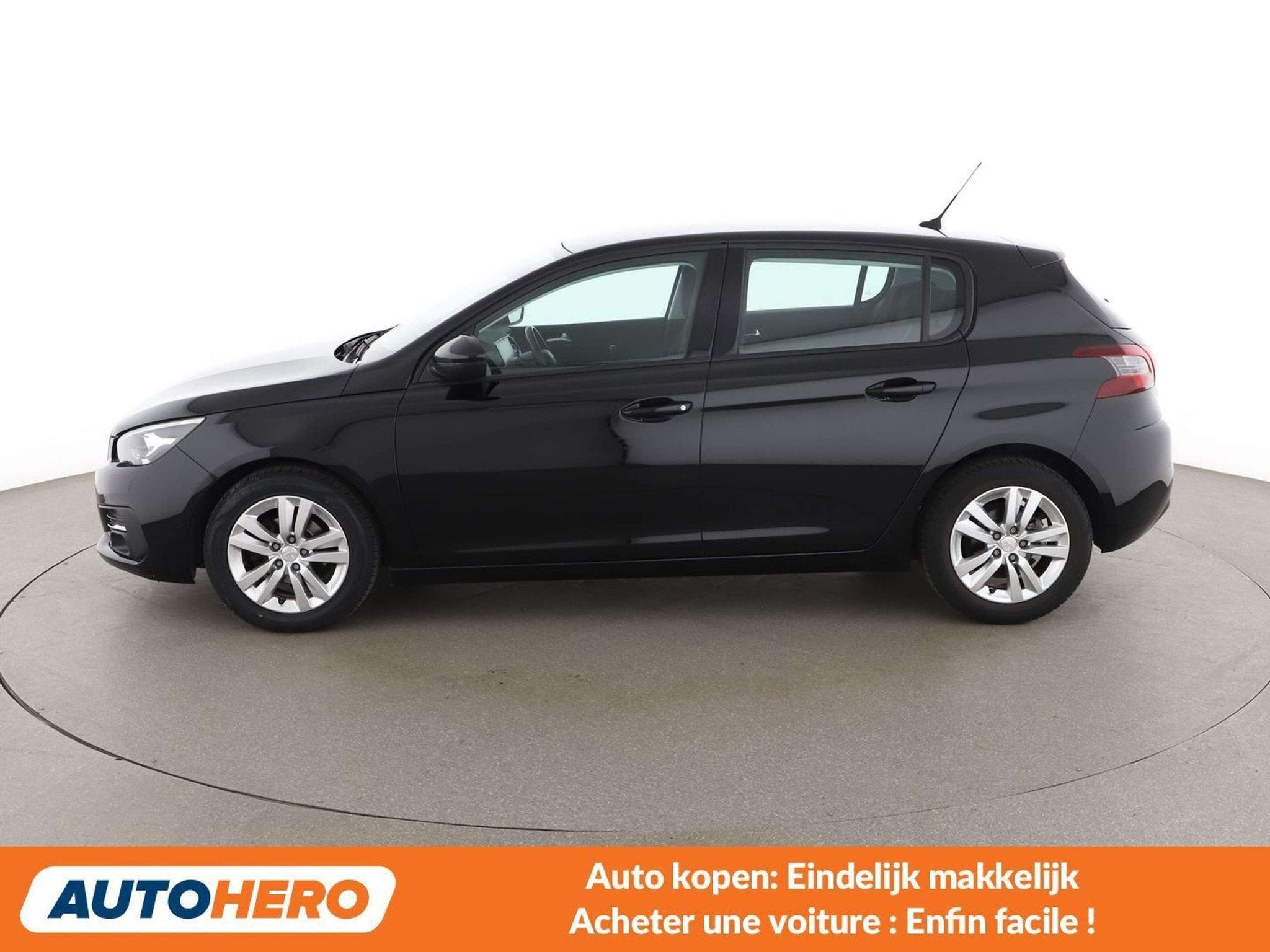 Peugeot 308 1.2 e-THP Active (bj 2018), Auto's, Stof, 1199 cc, Zwart, Voorwielaandrijving