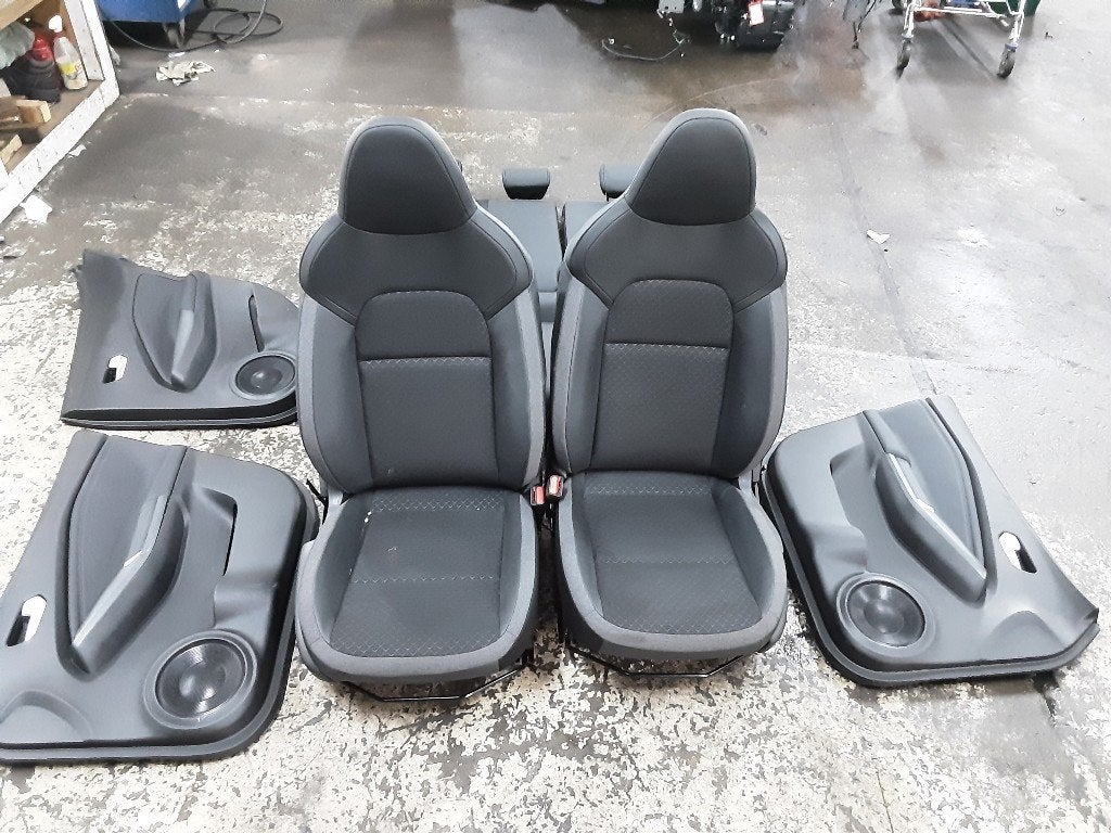 INTERIEUR COMPLET Nissan Juke (F16) (01-2019/-), Germany@nissan-services.eu, Kronenweg 38
50389  Wesseling, DE, Utilisé, Nissan