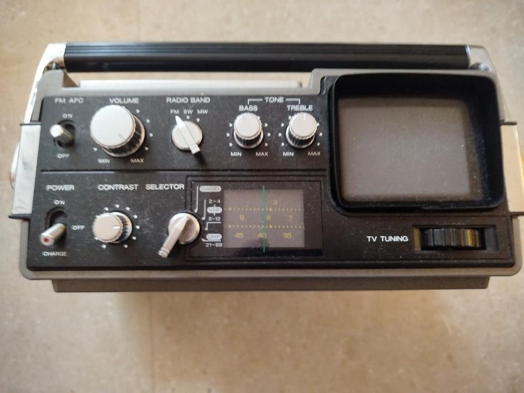 Vintage - JVC 3050EU draagbare gecombineerde tv en radio, Ophalen