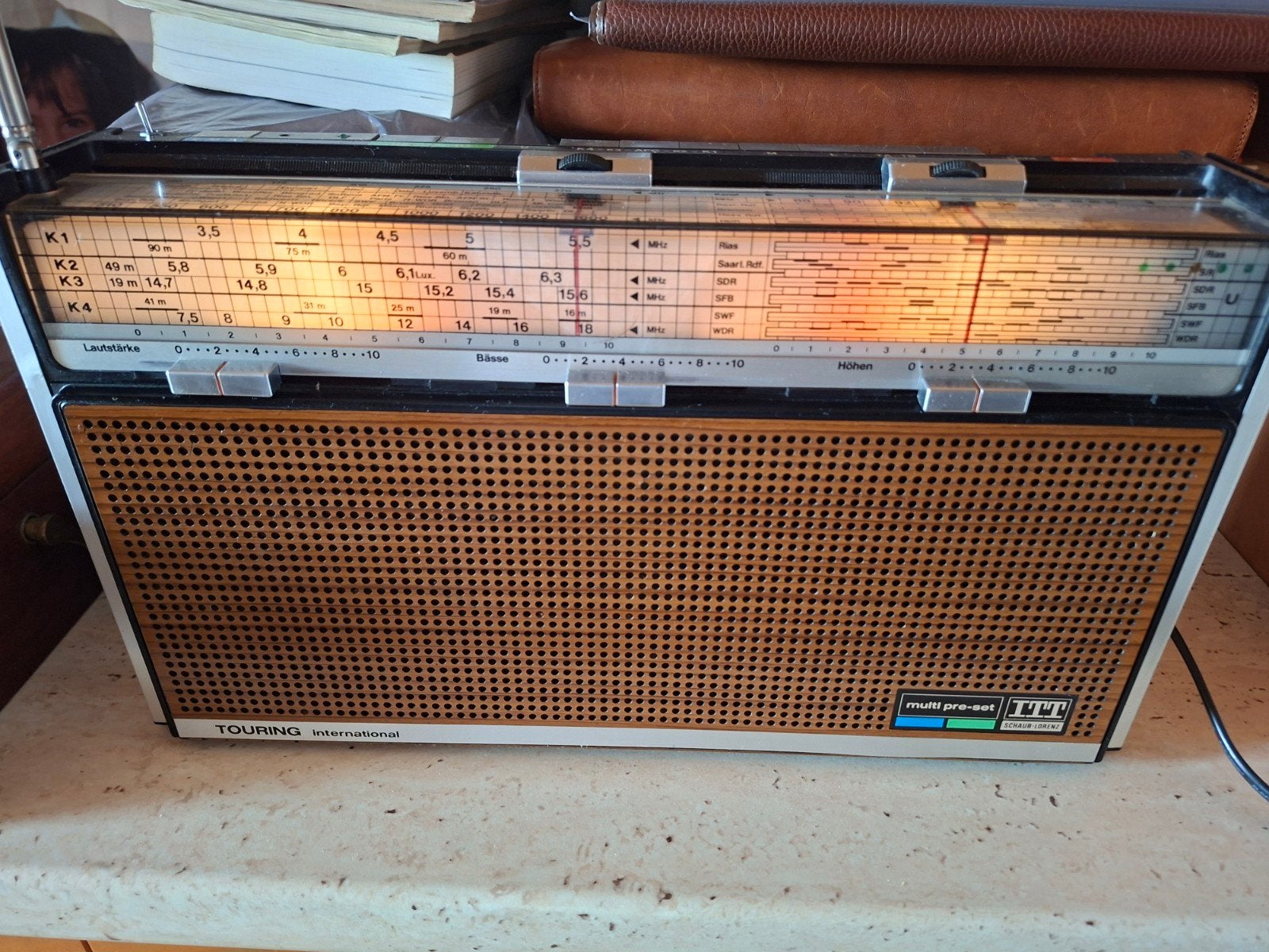 ITT Touring 104 Vintage radioverzamelaar uit 1973, Radio