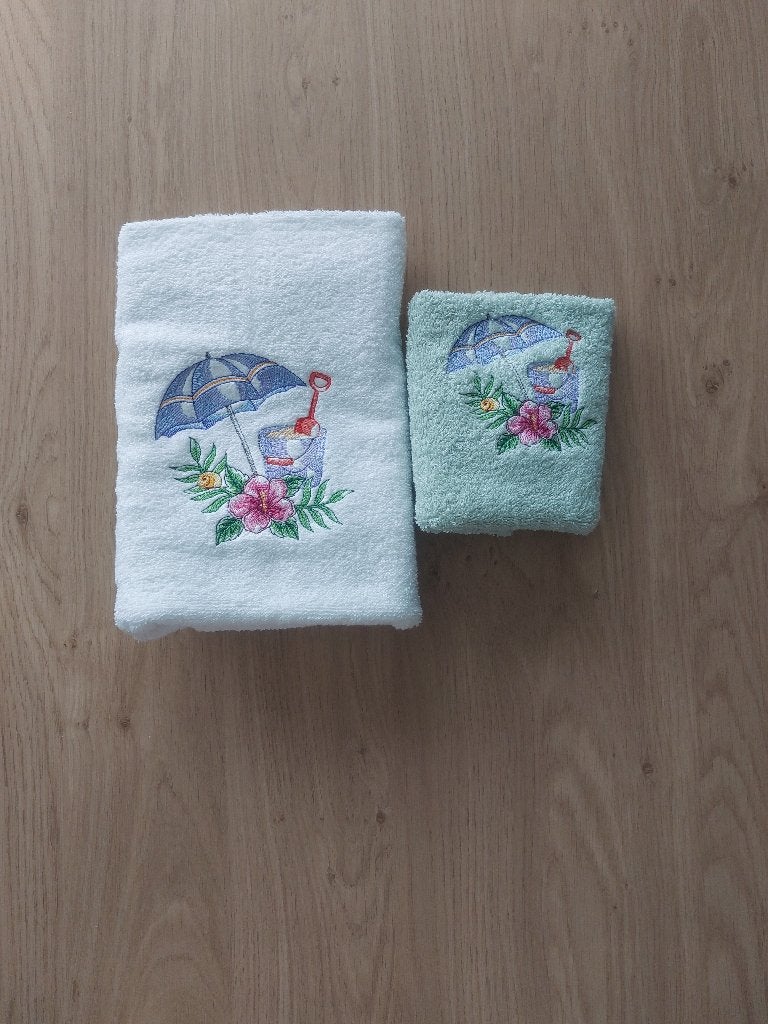 Set van 2 geborduurde handdoeken met parasol., Overige merken, Handdoek, Nieuw, Ophalen of Verzenden