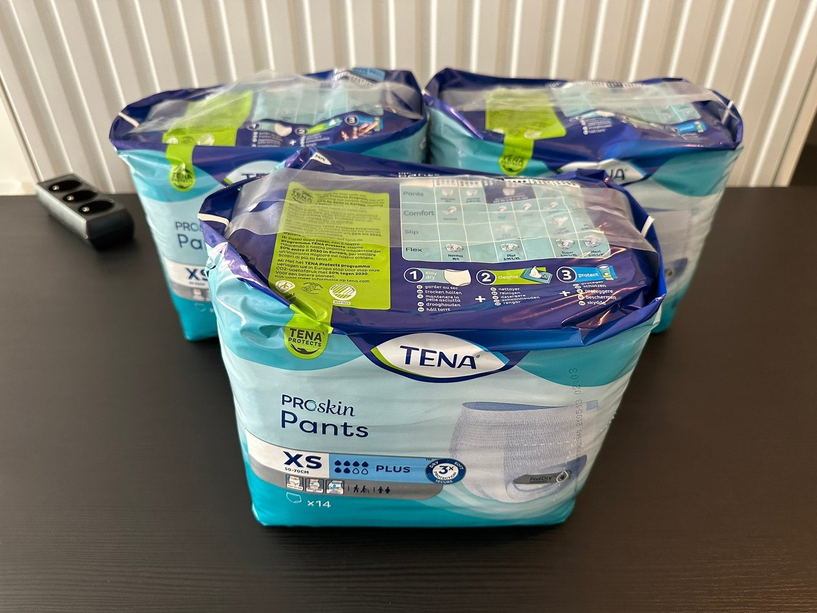 3 Nieuwe pakken Tena Pants XS, Diversen, Ophalen of Verzenden, Nieuw