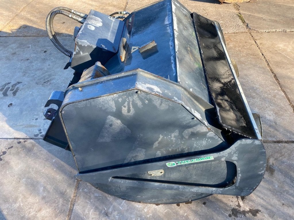 Bac mélangeur à béton MERLO avec télécommande, Enlèvement, Élevage, Technique d'alimentation