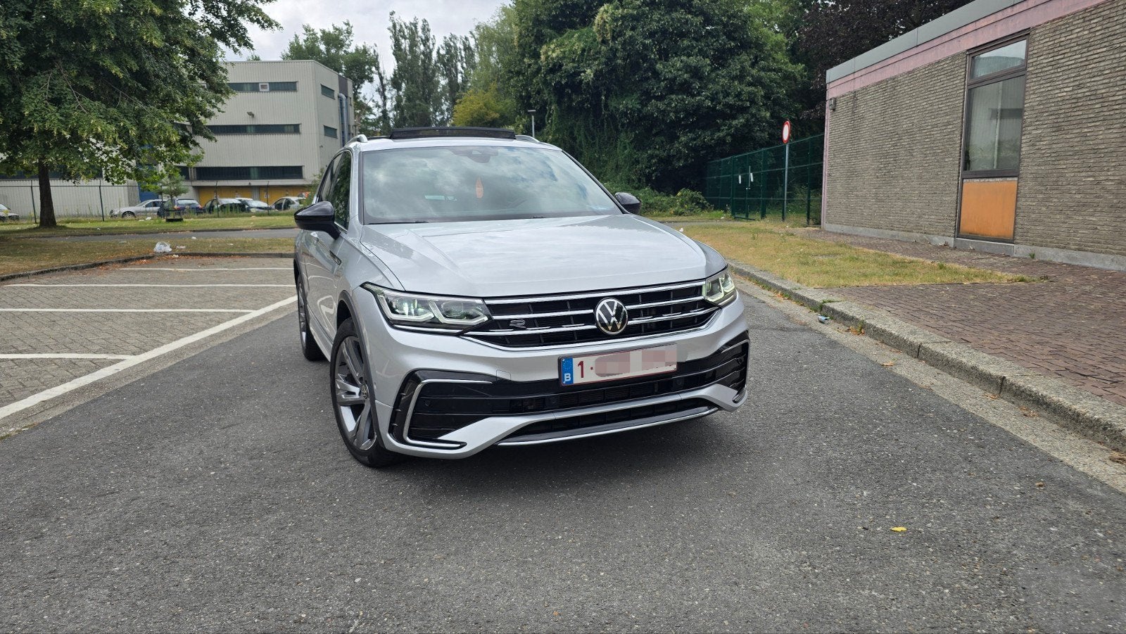 Volkswagen TIGUAN 1.5 TSI 150PK 2023 R-LINE PANO AUT GVV, Autos, Argent ou Gris, Achat, Commande vocale, 5 portes