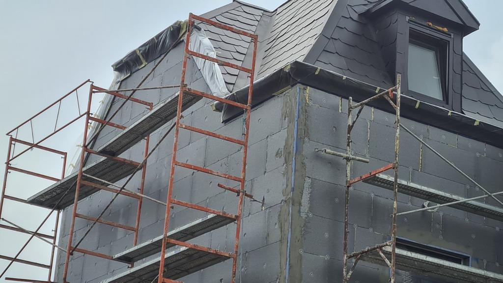 Façade, isolation, plafonnage, carrelage...