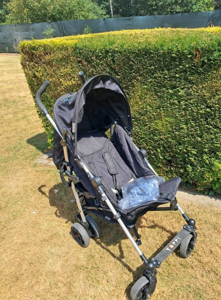 Plooibuggy met stevige banden en regenhoes., Kinderen en Baby's, Buggy's, Ophalen, Gebruikt, Regenhoes