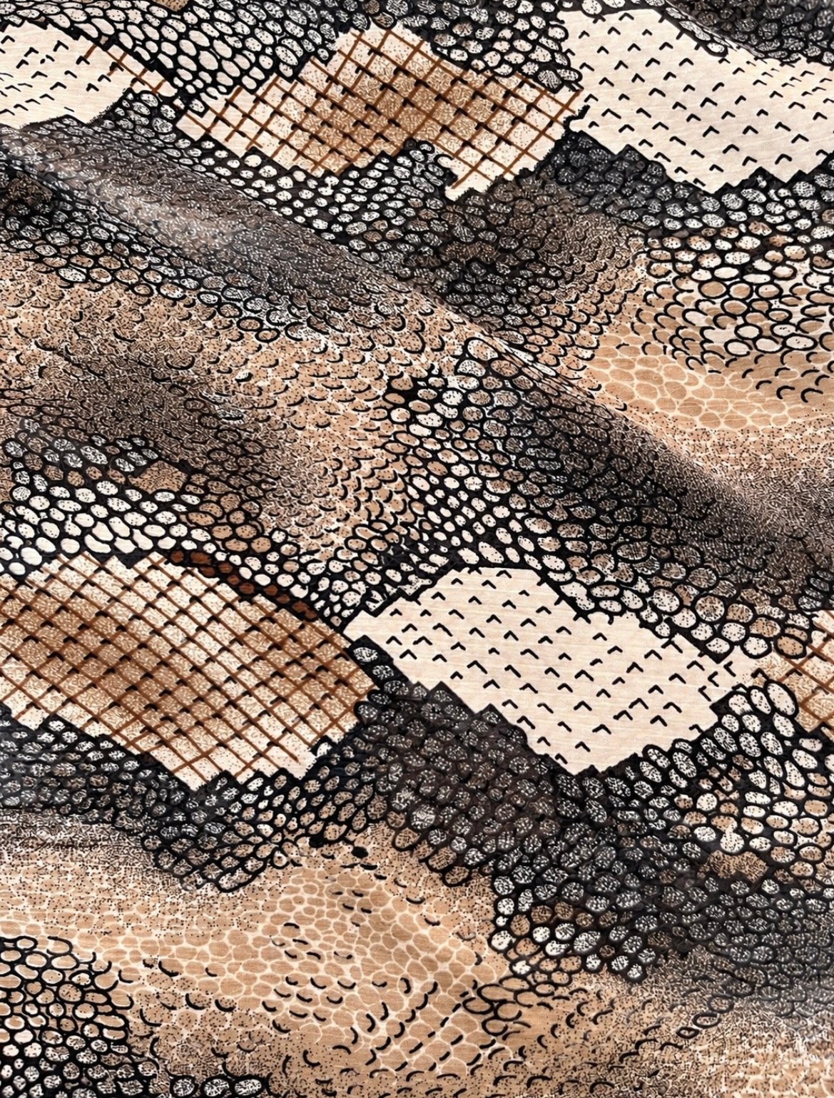 Tissu imprimé python peau de serpent – Coupon irrégulier, Enlèvement ou Envoi, Comme neuf, Polyester