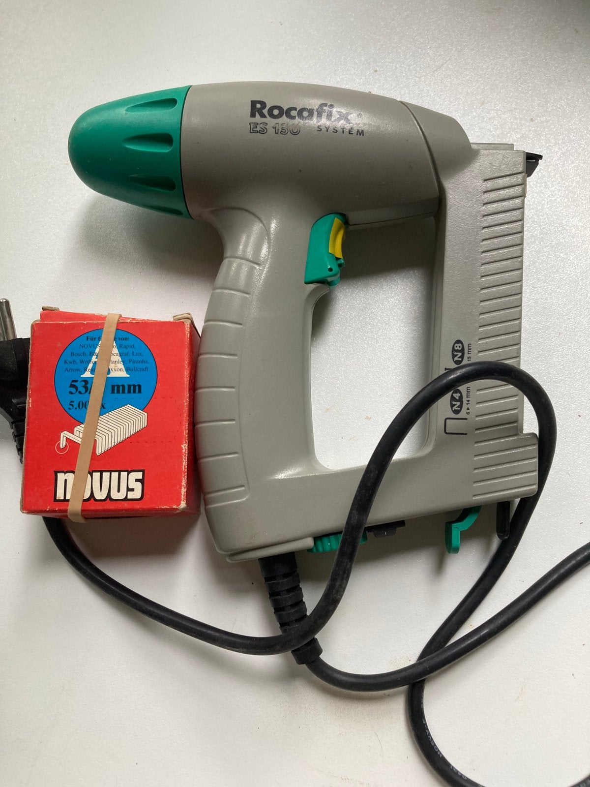 Elektrisch nietpistool, Doe-het-zelf en Bouw, Ophalen, Zo goed als nieuw