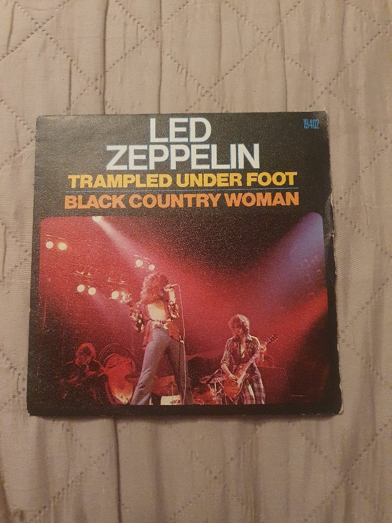 S - Led Zeppelin – Trampled Under Foot - Black Country Woman, Enlèvement ou Envoi, 7 inch, Comme neuf, EP