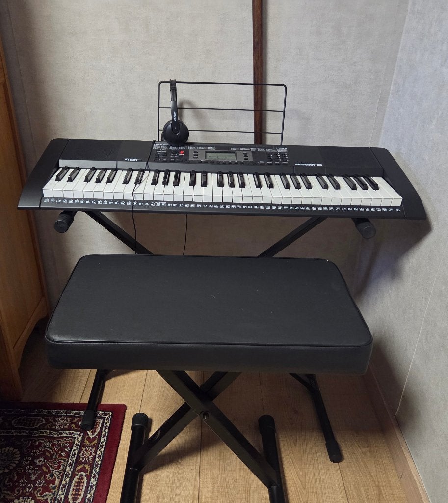 Keyboard Rhapsody 61L, Muziek en Instrumenten, Keyboards, 61 toetsen, Zo goed als nieuw, Met standaard, Ophalen