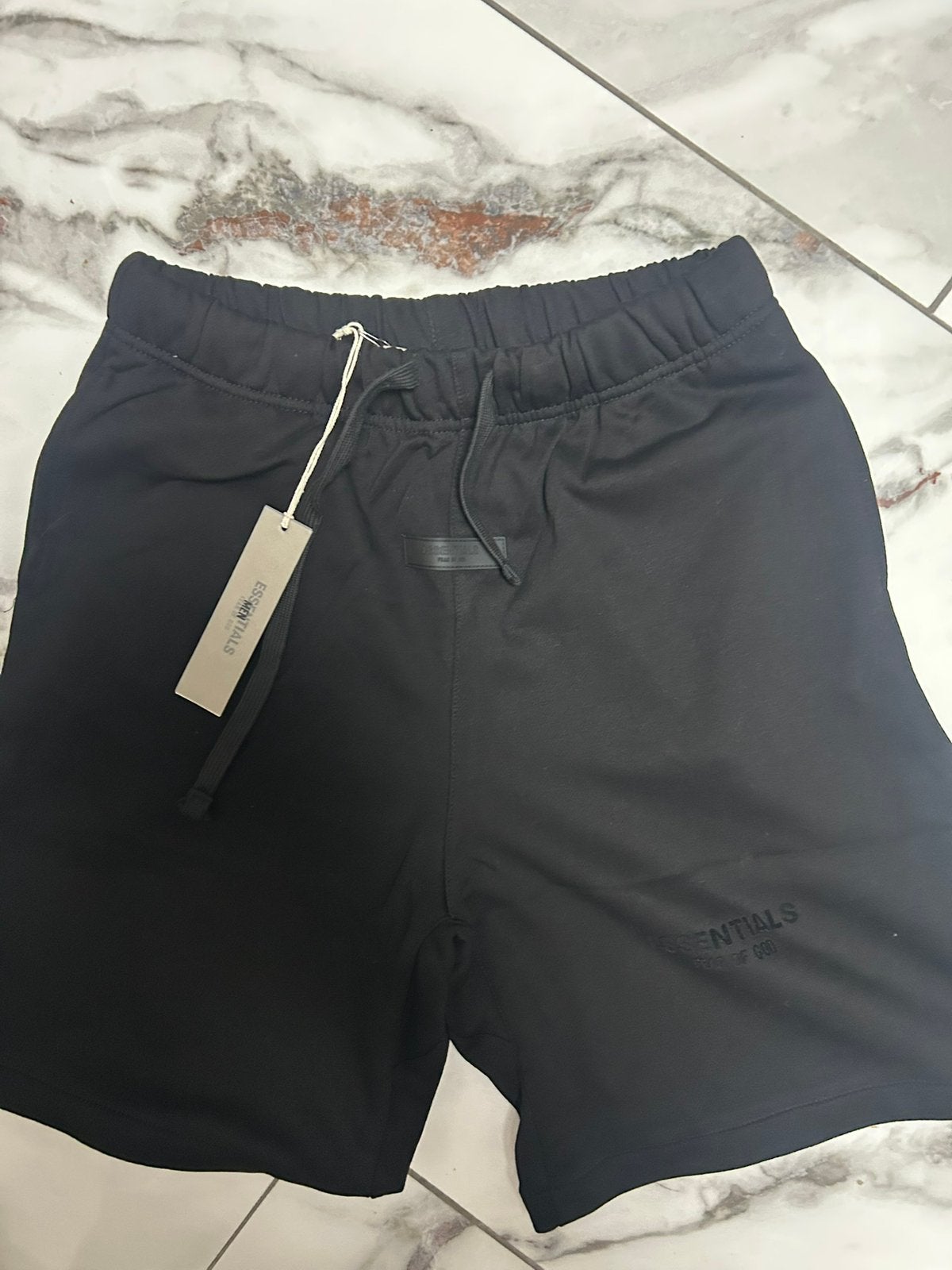 Ensemble Essentials, Vêtements | Hommes, Packs de vêtements pour hommes, Enlèvement ou Envoi, Comme neuf, Taille 52/54 (L)