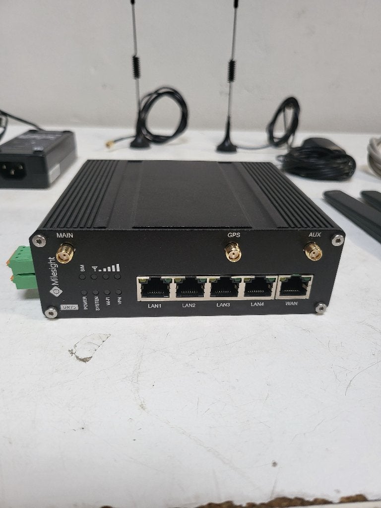 Milesight UR75 Industrial Ultra LTE-router GPS/WiFi, Ophalen of Verzenden, Zo goed als nieuw, Router
