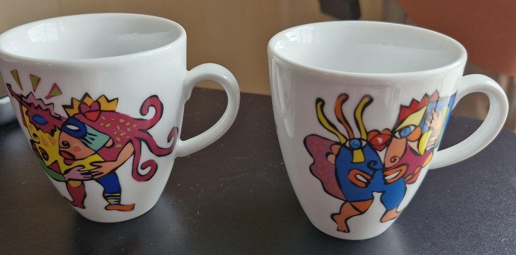 Koffiemok - 2stuks - blauw/rood - hoogte 8.5 cm - NIEUW, Verzenden, Nieuw, Kop(pen) en/of Schotel(s)