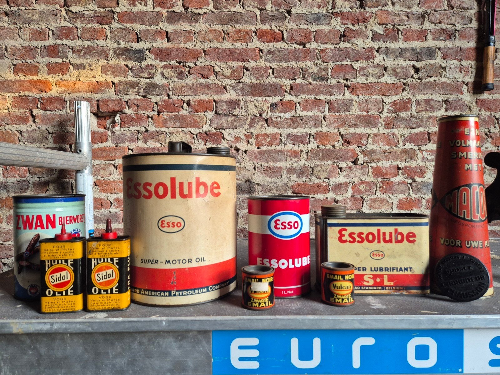 Verzameling olieblikken Esso en andere, Ophalen, Gebruikt, Overige