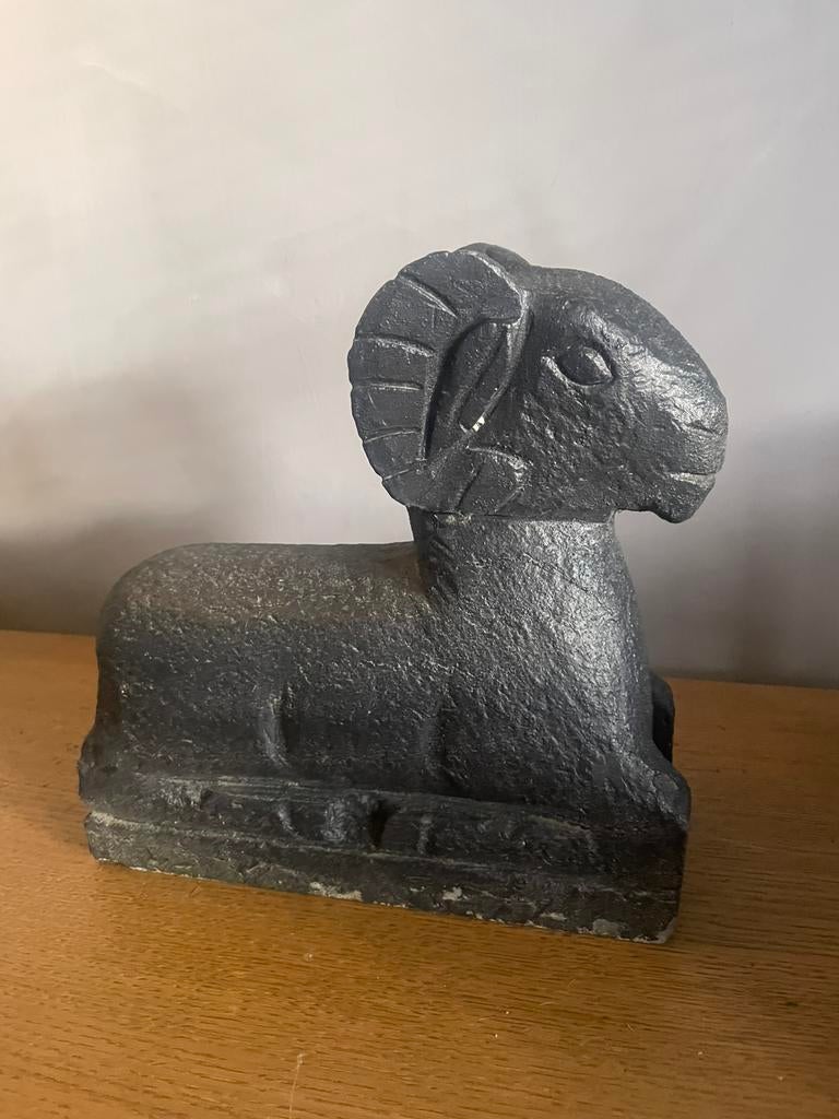 Bélier en pierre, Enlèvement ou Envoi, Comme neuf