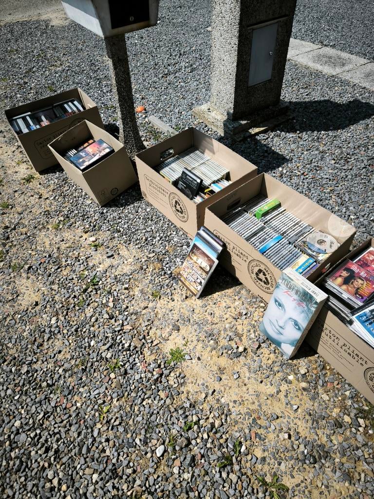 Groot lot cd + muziek Dvd, Ophalen
