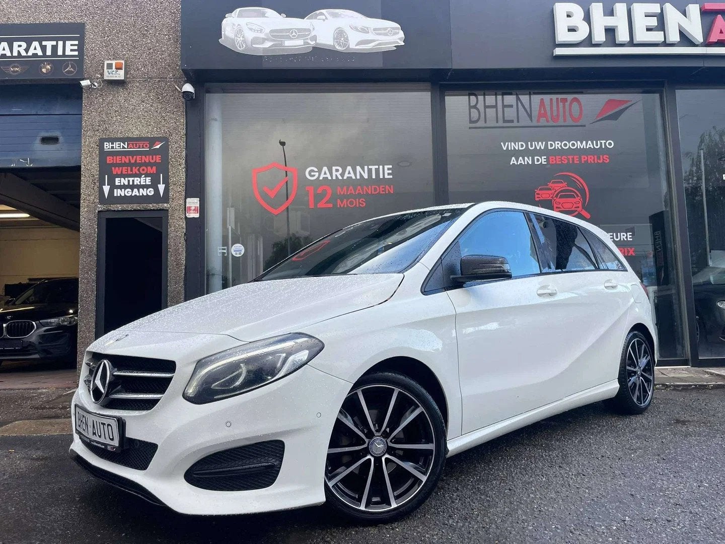 Mercedes-Benz B-CLASS 180 D/ RADAR AV AR / AMBIANCE / LED /, Auto's, Automaat, Euro 5, Gebruikt, Zwart