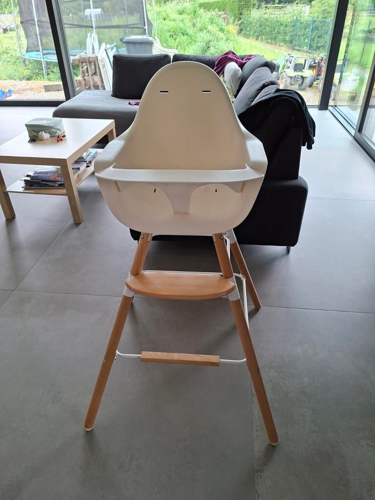 Childwood eetstoel met hoge poten, Kinderen en Baby's, Ophalen, Zo goed als nieuw, Meegroeistoel, Gordel(s)