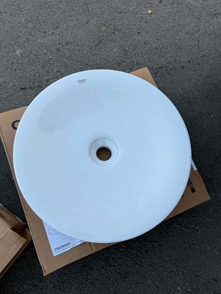 2x ronde lavabo grohe wit keramiek, Ophalen, Nieuw, Wastafel