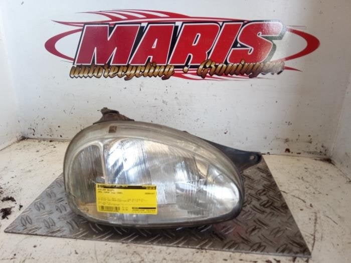 Koplamp rechts van een Opel Corsa, Gebruikt, -, -, Opel