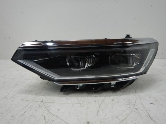 VW Passat B8 Facelift Matrix IQ-Light Koplamp Links, Ophalen of Verzenden, Gebruikt
