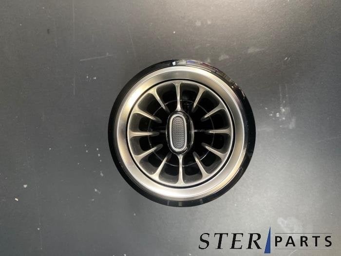 Luchtrooster Dashboard van een Mercedes GLB-Klasse, Gebruikt, -, Ophalen of Verzenden, -