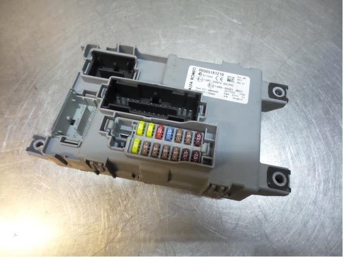 Boîte à fusibles d'un Alfa Romeo Mito, -, 3 mois de garantie, Utilisé, Alfa Romeo