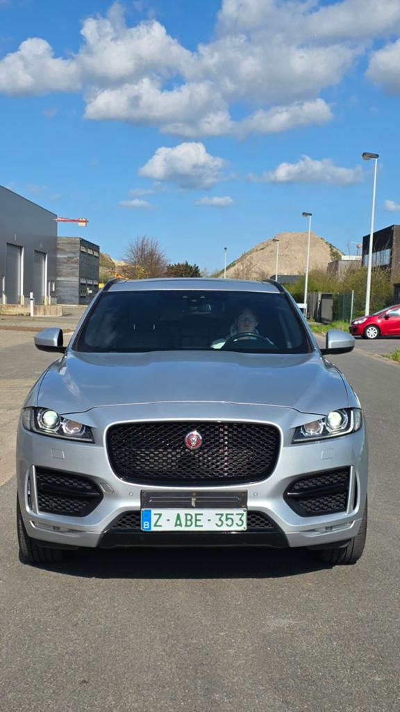 JAGUAR F-PACE R LINE SPORT DIESEL 2,0 EUROS 6. AUTOMATIQUE, Autos, Cuir, Euro 6, Entreprise, Noir