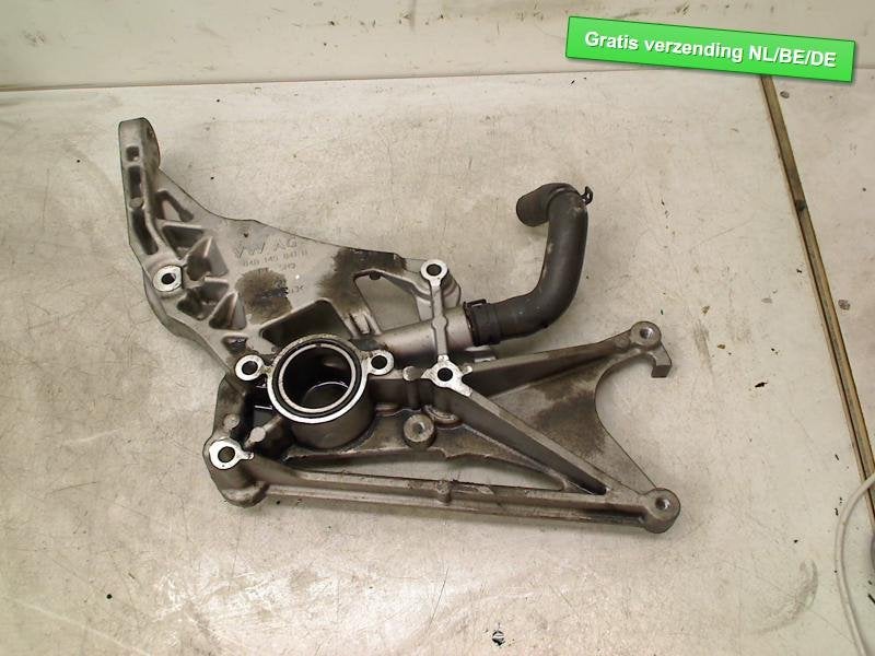 SUPPORT waterpomp Volkswagen Polo V (6R) (04B145841b), Volkswagen, Volkswagen AG, Utilisé, Kundenbetreuung@volkswagen.de