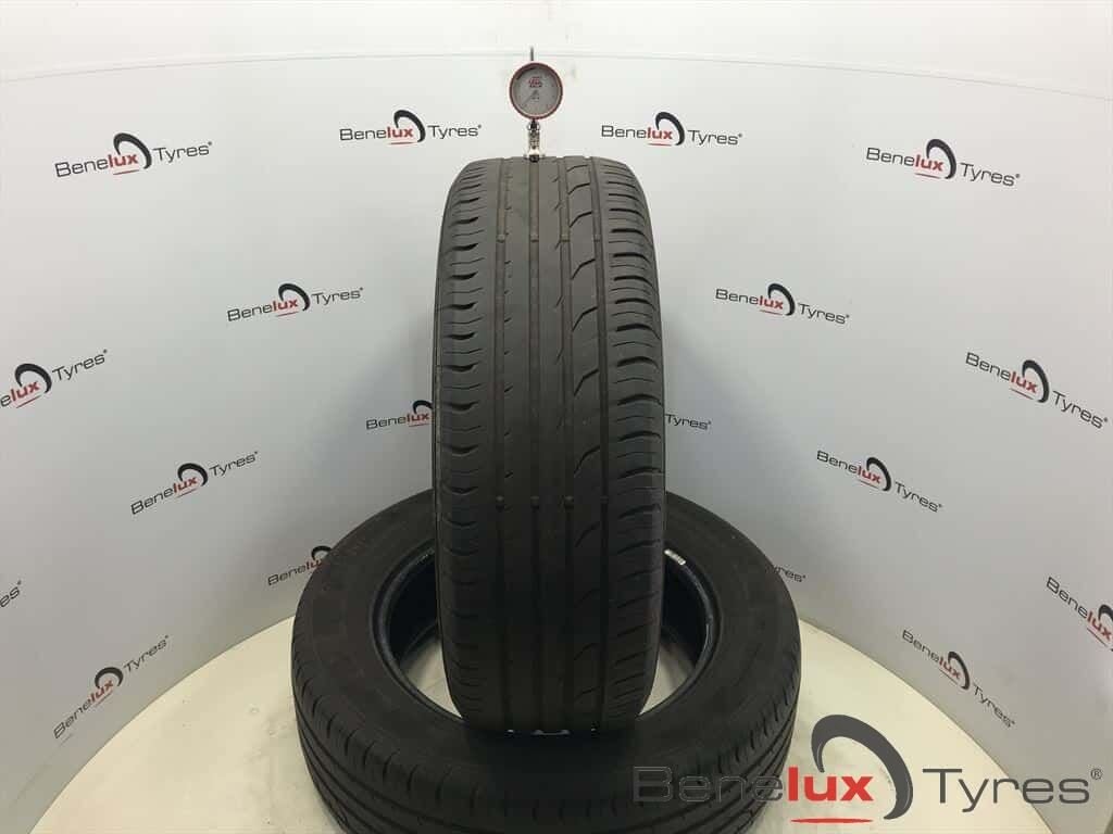 2 of 4 215/60R17 96H Continental Premum 215/60 R17 215/60/17, Auto-onderdelen, Banden en Velgen, Ophalen, -, -, 17 inch