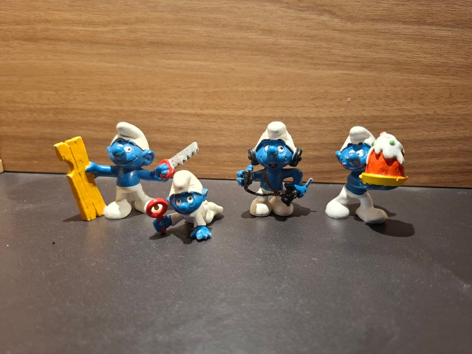 4 figurines Schtroumpfs : voir description, Enlèvement