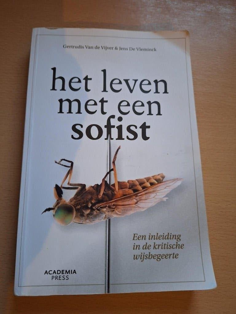 Boek: Het leven met een sofist., Ophalen of Verzenden, Gelezen, Hoger Onderwijs, Gertrudis Van De Vijver & Jens De Vleminck