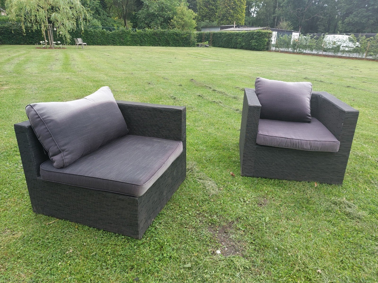 2 grijze loungestoelen- tuinstoelen, Jardin & Terrasse, Ensembles de jardin, Enlèvement