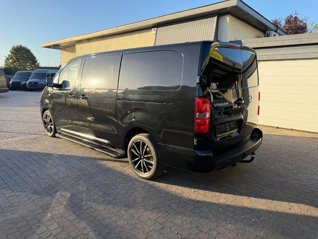 OPEL VIVARO * 2.0d * L3 * DUB CAB * 6ZITPL * SPORT VERSIE *, Auto's, Voorwielaandrijving, Stof, 2500 kg, Zwart