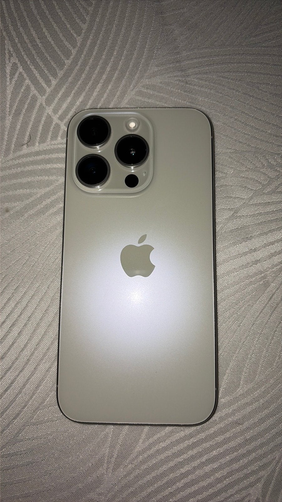 Iphone 15 pro 256gb Titanium, Telecommunicatie, Mobiele telefoons | Apple iPhone, Ophalen, 99 %, Zo goed als nieuw, Zilver