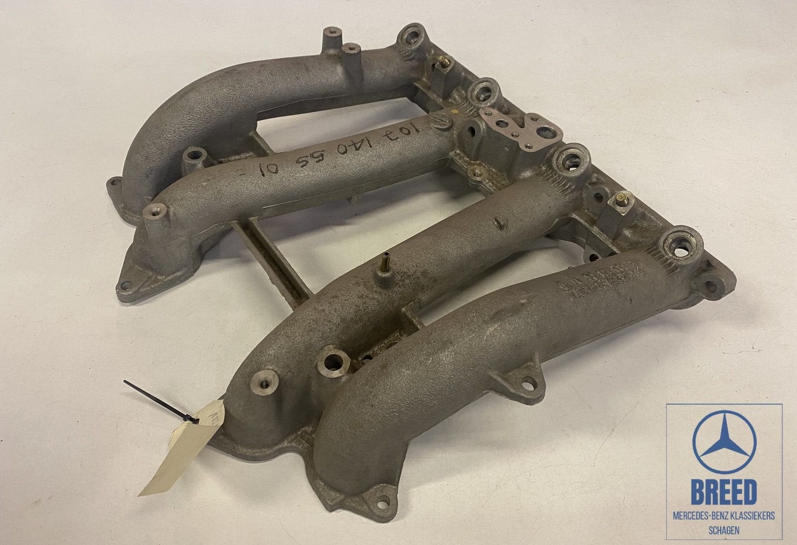 NOS inlaatspruitstuk Mercedes-Benz M102 W124 W201 W460 W461, -, Nieuw, Ophalen of Verzenden, -