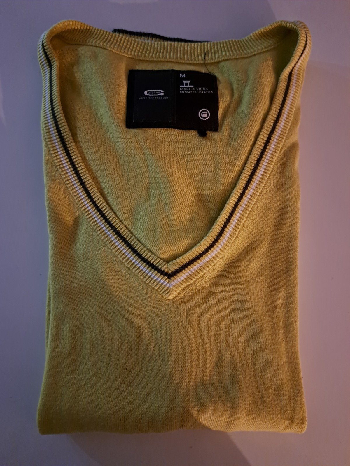 G-Star V-hals pull in fel geel kleine maat M, Kleding | Dames, Truien en Vesten, Ophalen, Maat 38/40 (M), Geel