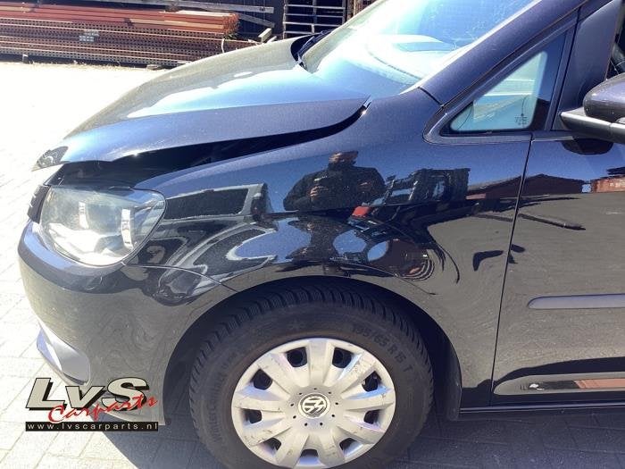 Scherm links-voor van een Volkswagen Touran (LC9X), Gebruikt, -, Volkswagen, -