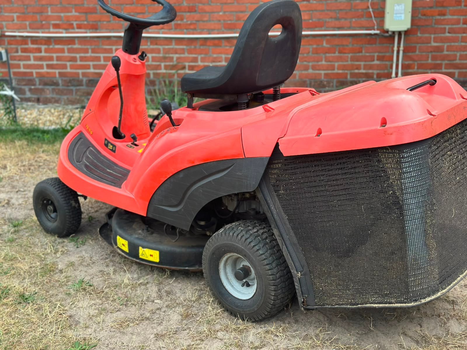 Zitmaaier Briggs&Stratton, Tuin en Terras, Zitmaaiers, Ophalen, Zo goed als nieuw, Opvangbak