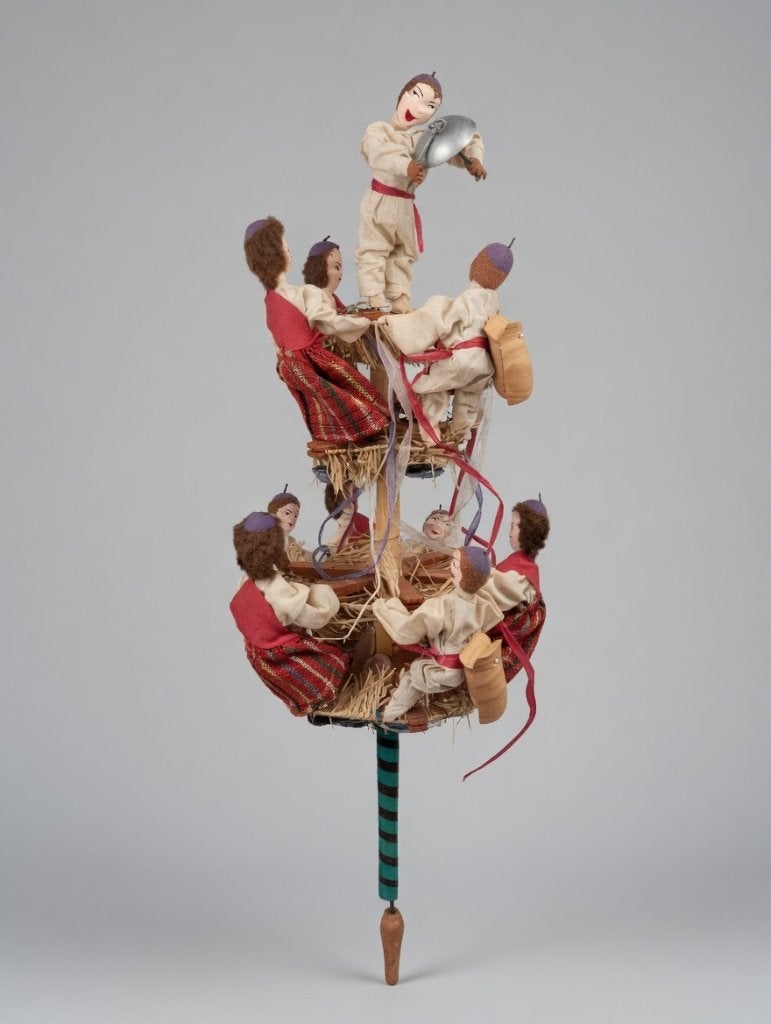 Brinquinho – Portugees volkskunstobject / muziekinstrument, Ophalen, Groep mensen, 50 - 100 cm, Beschilderd
