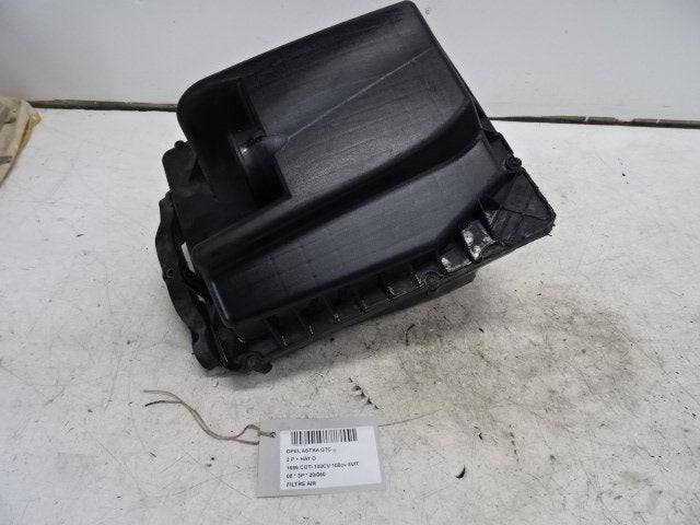 FILTRE À AIR Opel Astra H GTC (L08) (01-2005/12-2011), Opel, Opel Automobile GmbH, Utilisé, Kontakt-opel@opel.com