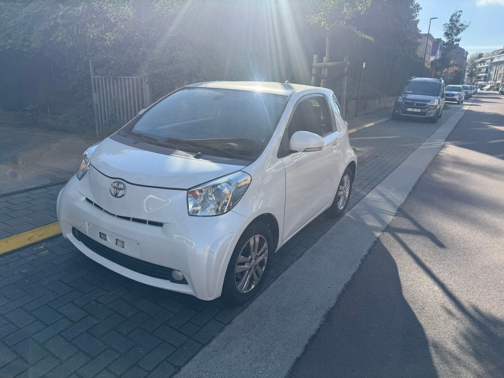 TOYOTA IQ 1000cc benzine, Auto's, Stof, 50 kW, Zwart, Wit