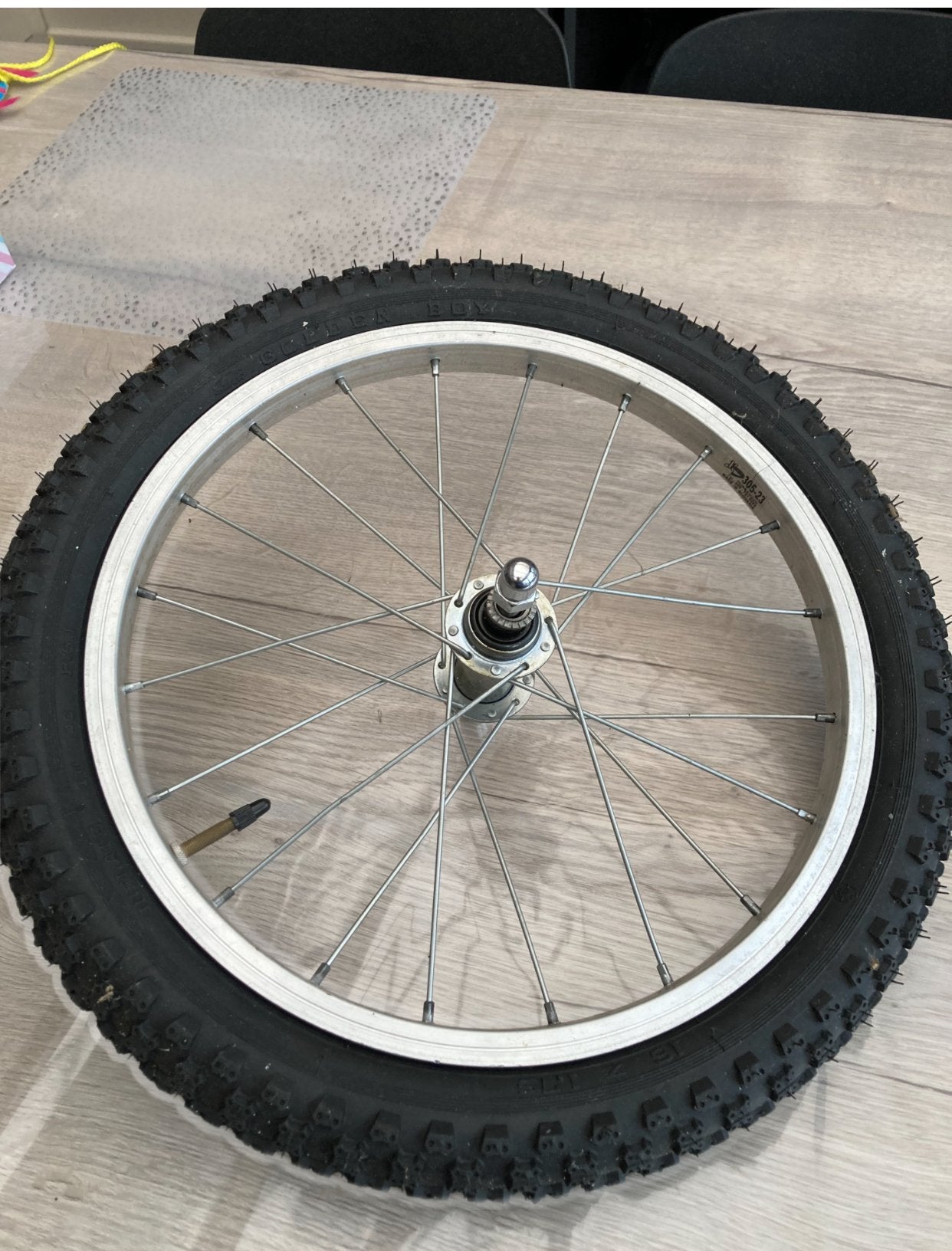 Jante et pneu neufs, Enlèvement, Comme neuf, Kinderfiets, Pneu