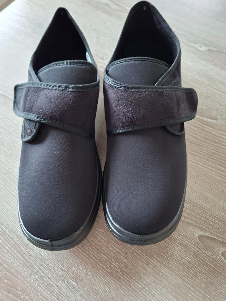 NIEUWE herenpantoffels m 44, Zwart, Nieuw, Ophalen of Verzenden, Fischer