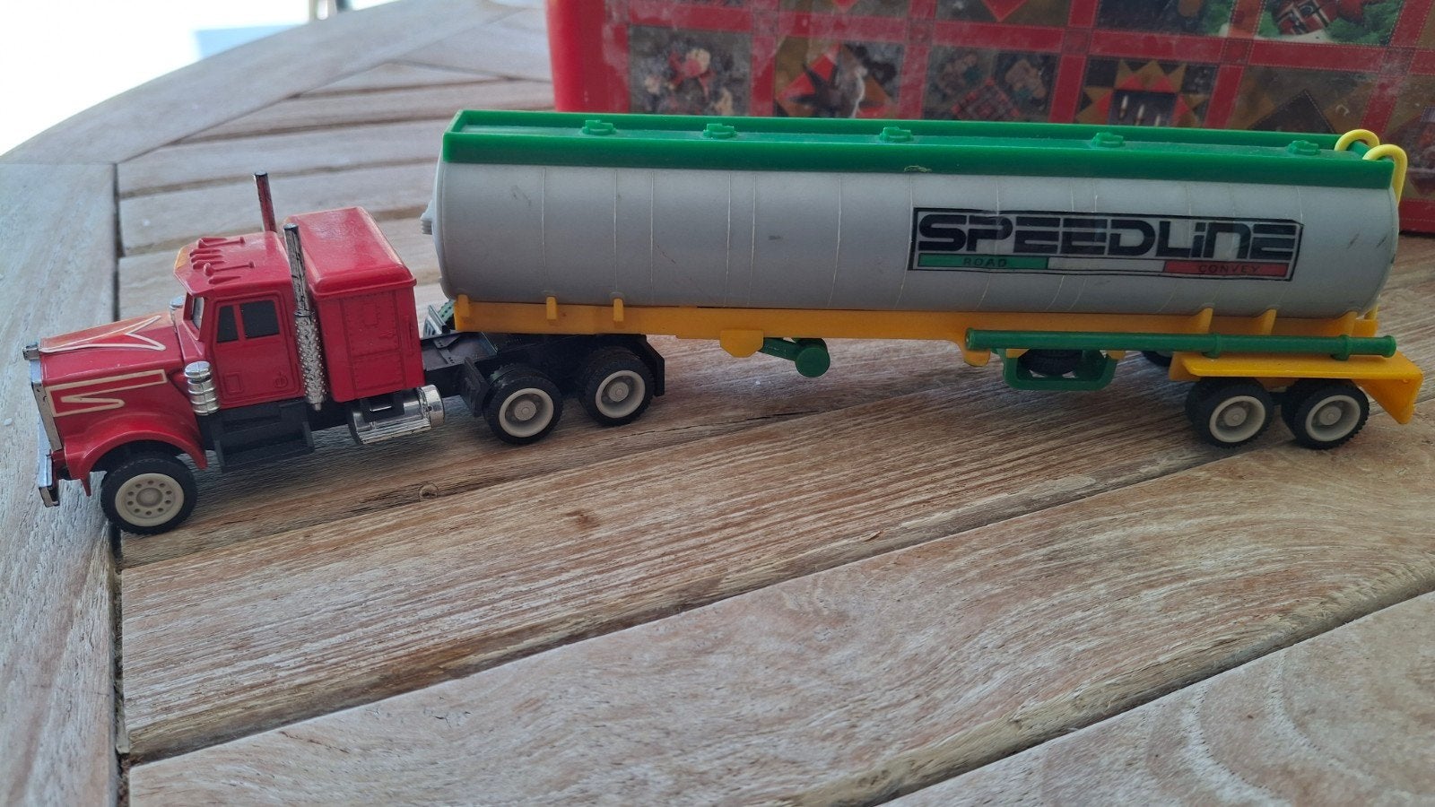 Modèle de camion-citerne, Enlèvement ou Envoi